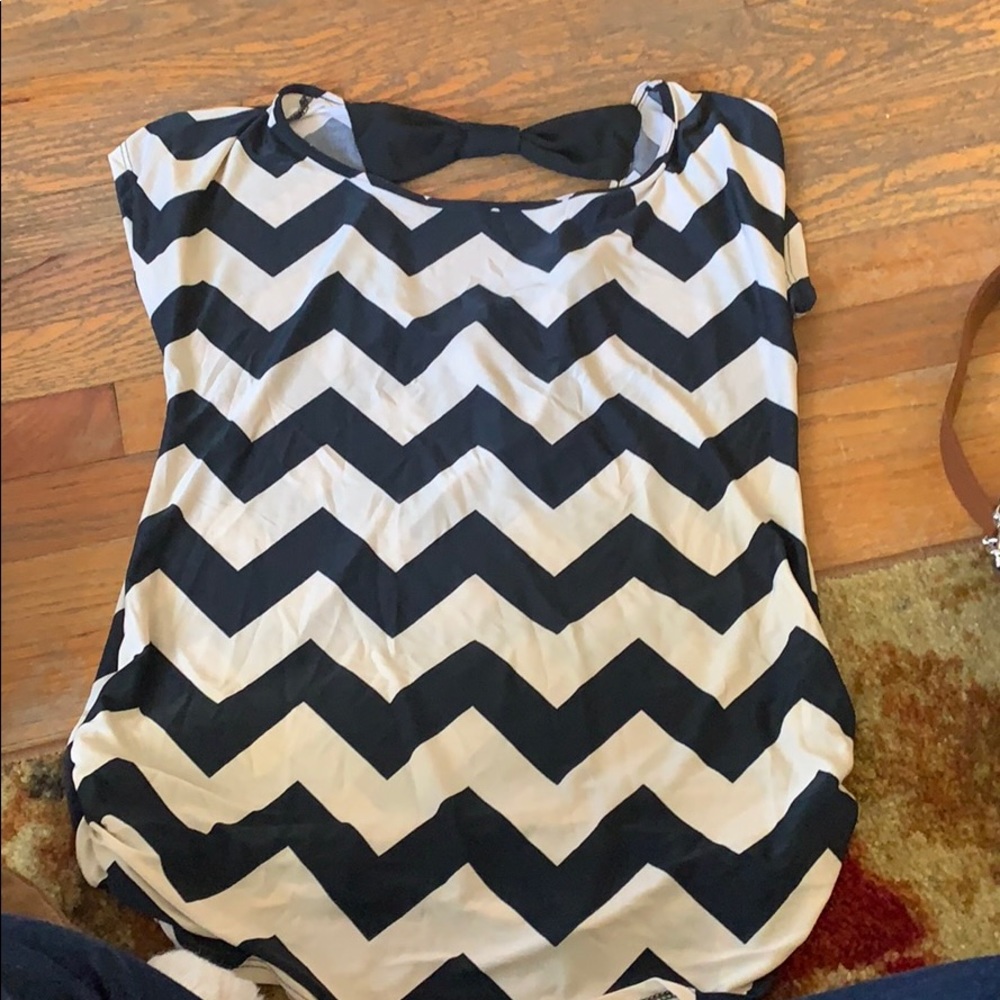 Chevron short sleeve XL shirt.